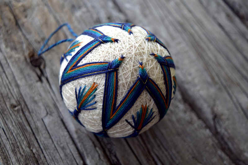 Temari Ball No. 144: Peacock – Broiderie Stitch